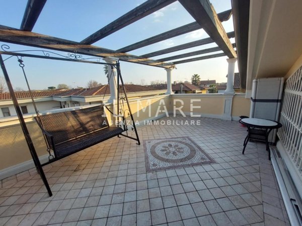 appartamento in vendita a Massa in zona Centro Storico