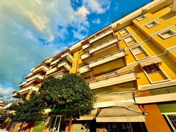 appartamento in vendita a Massa in zona Centro Storico