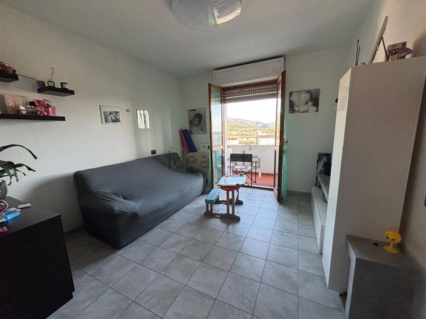 appartamento in vendita a Massa in zona Romagnano