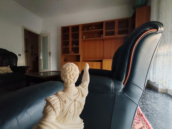 appartamento in vendita a Massa in zona Centro Storico