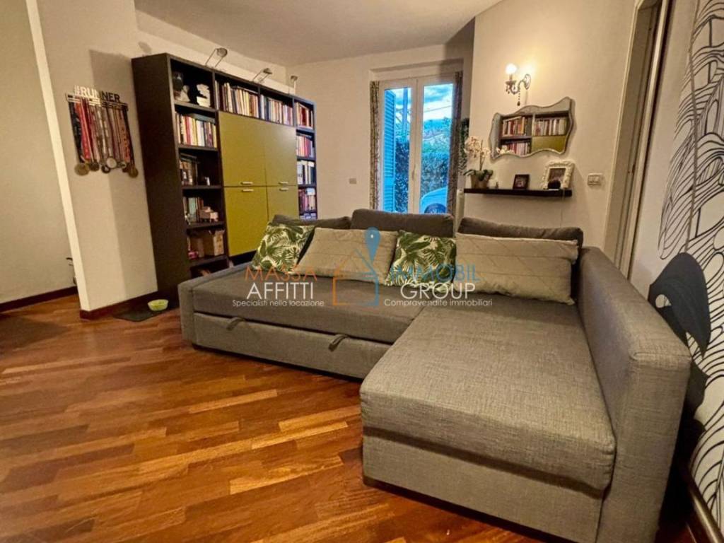 appartamento in vendita a Massa in zona Marina di Massa