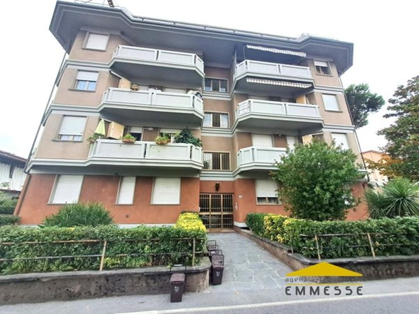 appartamento in vendita a Massa in zona Marina di Massa