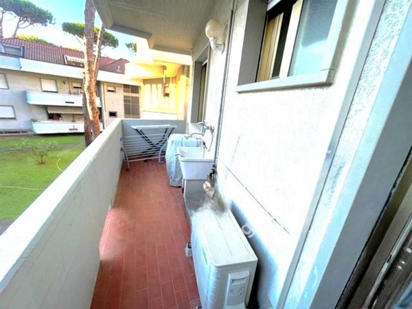 appartamento in vendita a Massa in zona Marina dei Ronchi