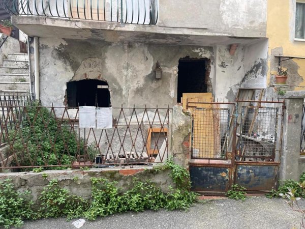 appartamento in vendita a Massa in zona Centro Storico