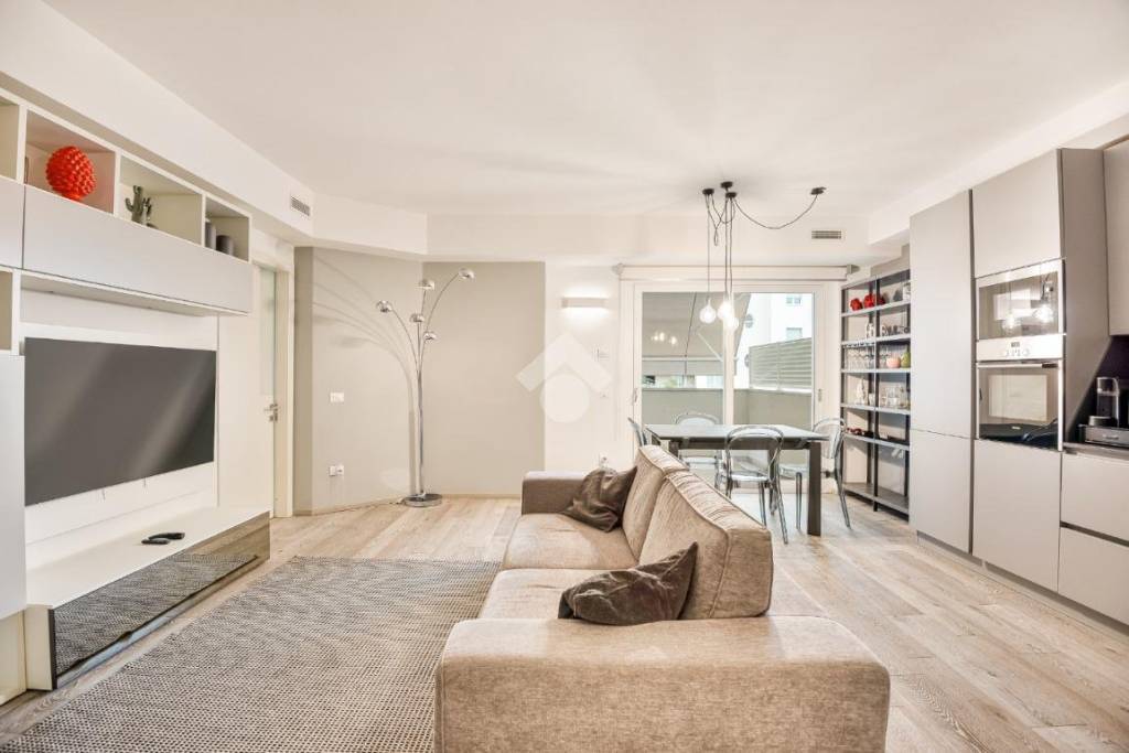 appartamento in vendita a Massa in zona Centro Storico