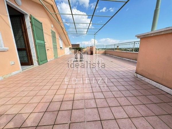 appartamento in vendita a Massa in zona Quercioli