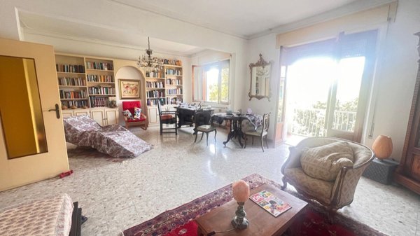 appartamento in vendita a Massa in zona Centro Storico