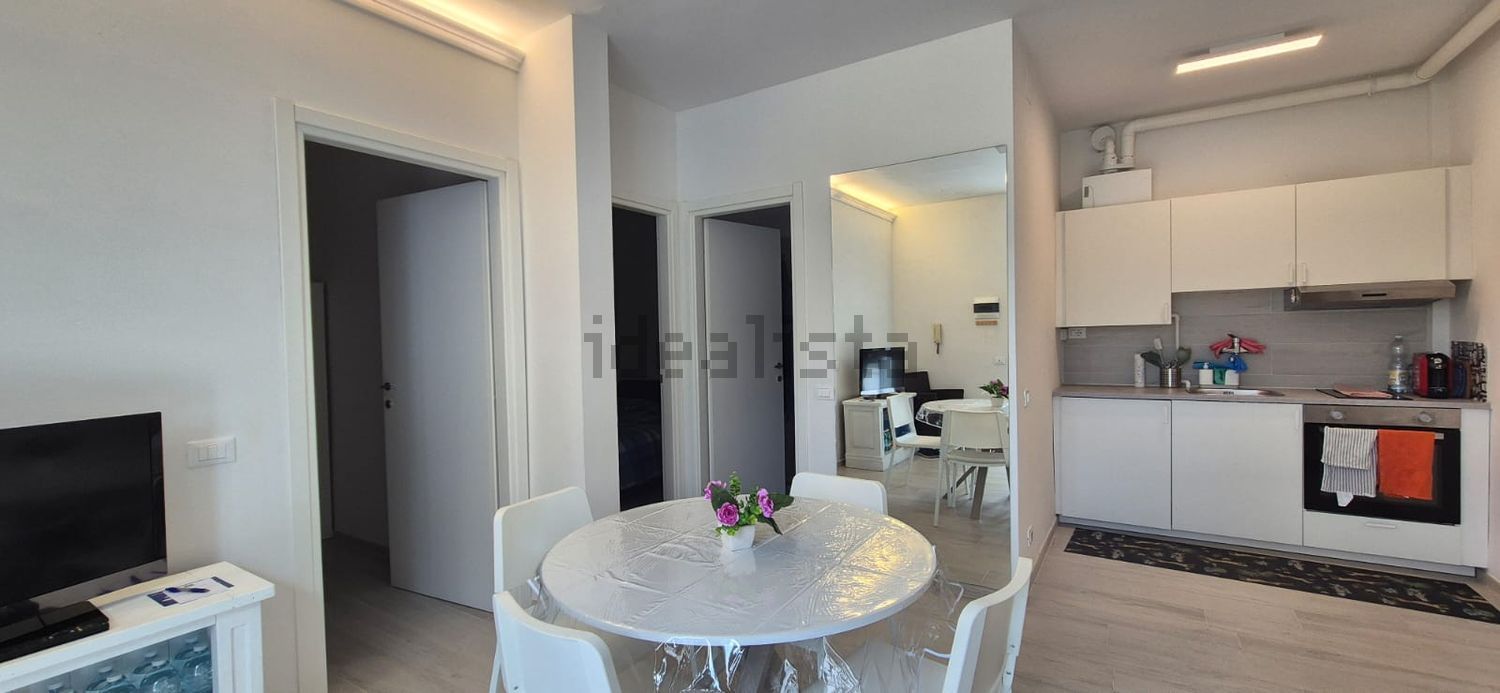 appartamento in vendita a Massa in zona Marina dei Ronchi