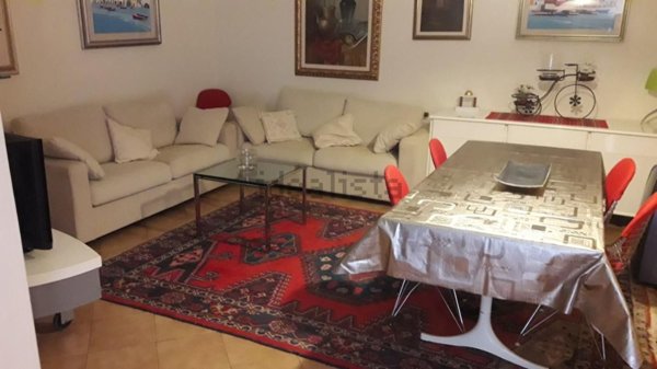 appartamento in vendita a Massa in zona Marina dei Ronchi