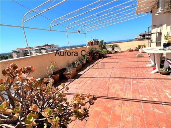 appartamento in vendita a Massa in zona Centro Storico