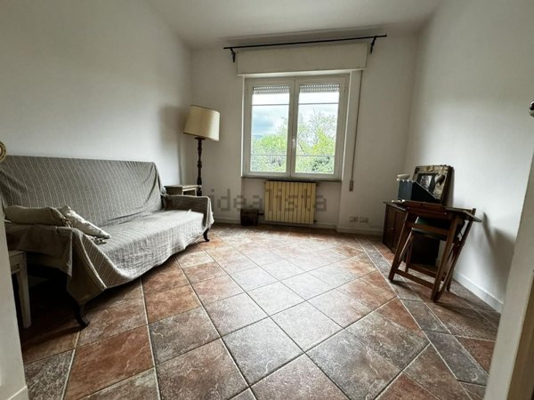 appartamento in vendita a Massa in zona Castagnola