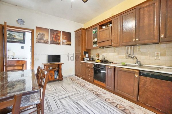 appartamento in vendita a Massa in zona Mirteto