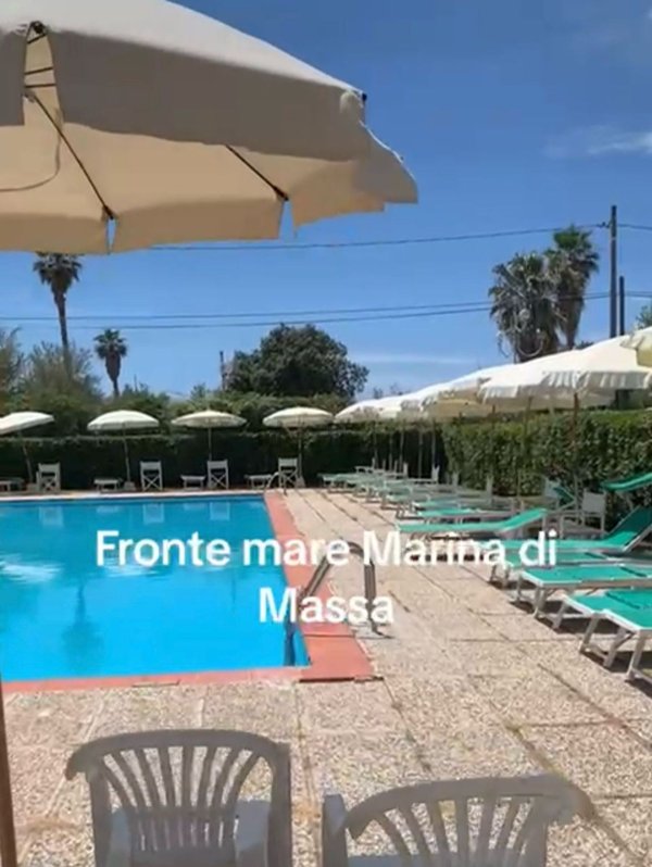 appartamento in vendita a Massa in zona Marina di Massa