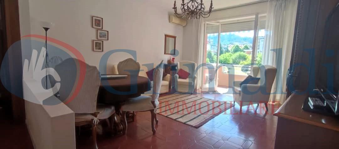 appartamento in vendita a Massa in zona Centro Storico