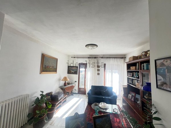 appartamento in vendita a Massa in zona Mirteto