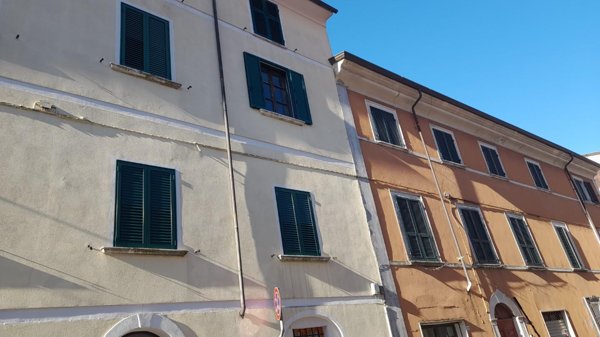 appartamento in vendita a Massa in zona Centro Storico