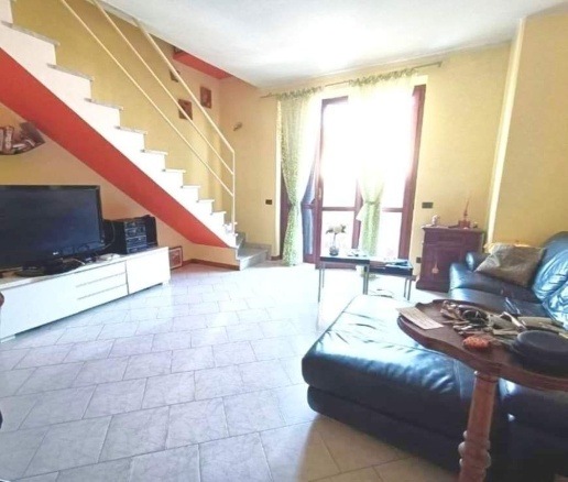 appartamento in vendita a Massa in zona Marina di Massa