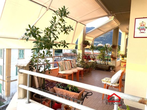 appartamento in vendita a Massa in zona Centro Storico