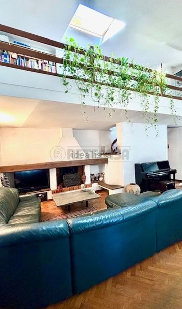 casa indipendente in vendita a Massa in zona Marina di Massa