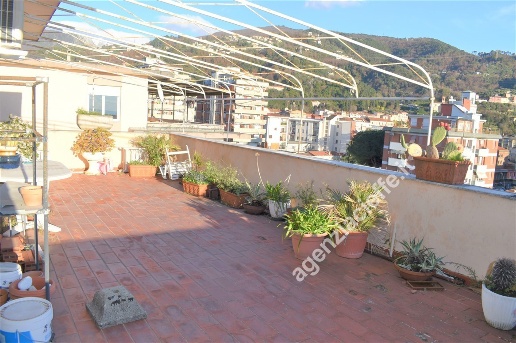 appartamento in vendita a Massa in zona Centro Storico