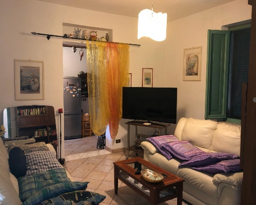 casa indipendente in vendita a Massa