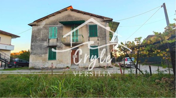 casa indipendente in vendita a Massa in zona Marina di Massa