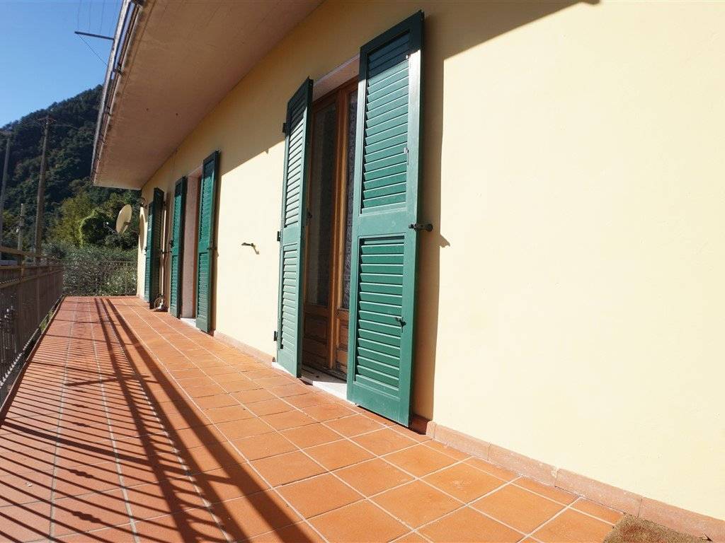 casa indipendente in vendita a Massa in zona Centro Storico