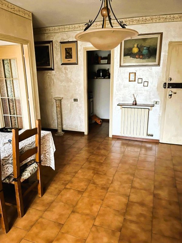 appartamento in vendita a Massa in zona Romagnano