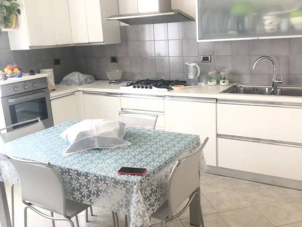 casa indipendente in vendita a Massa in zona Marina di Massa