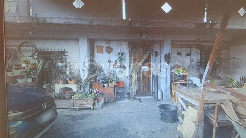 appartamento in vendita a Massa in zona Quercioli