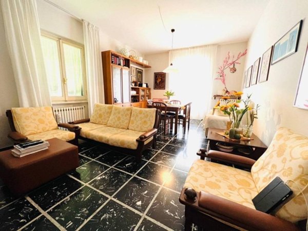 appartamento in vendita a Massa in zona Centro Storico