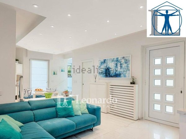 casa indipendente in vendita a Massa in zona Poveromo