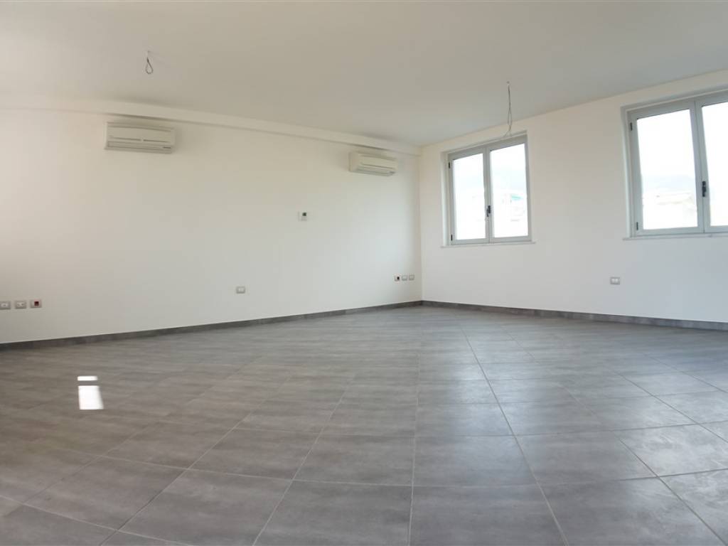 intera palazzina in vendita a Massa