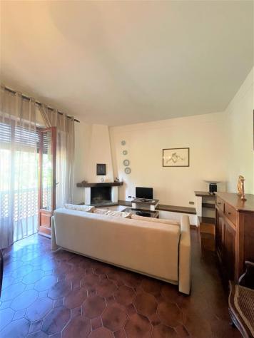 appartamento in vendita a Massa in zona Marina di Massa