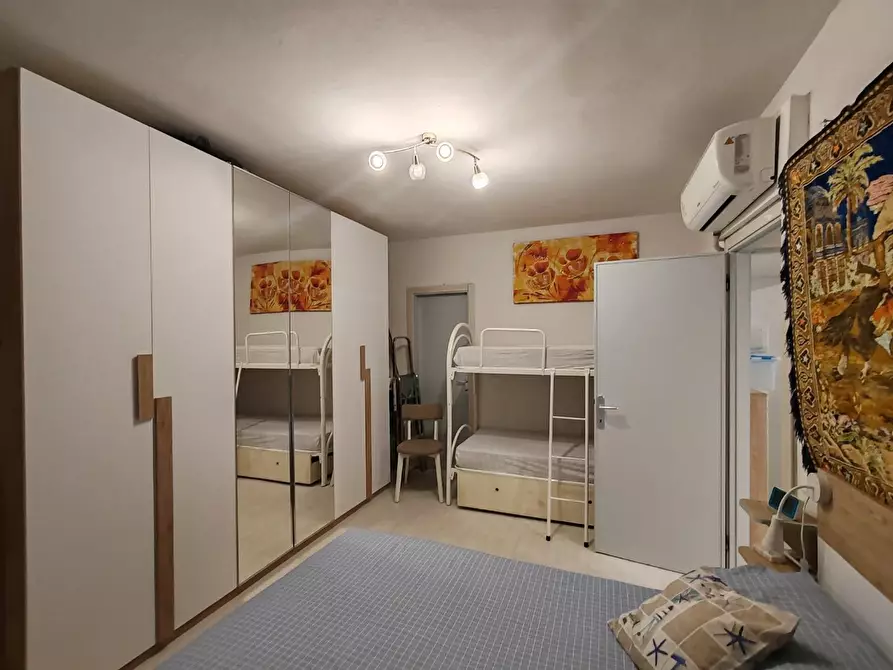 appartamento in vendita a Massa in zona Marina di Massa