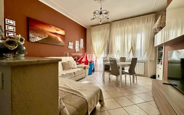 appartamento in vendita a Massa in zona Marina di Massa