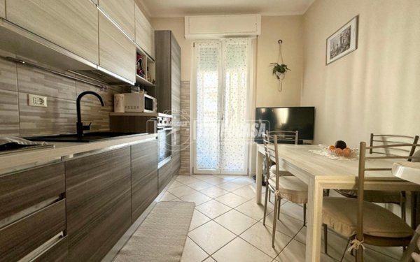 appartamento in vendita a Massa in zona Marina di Massa