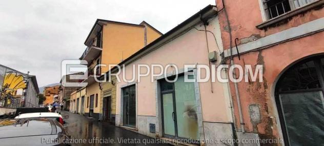 negozio in vendita a Massa