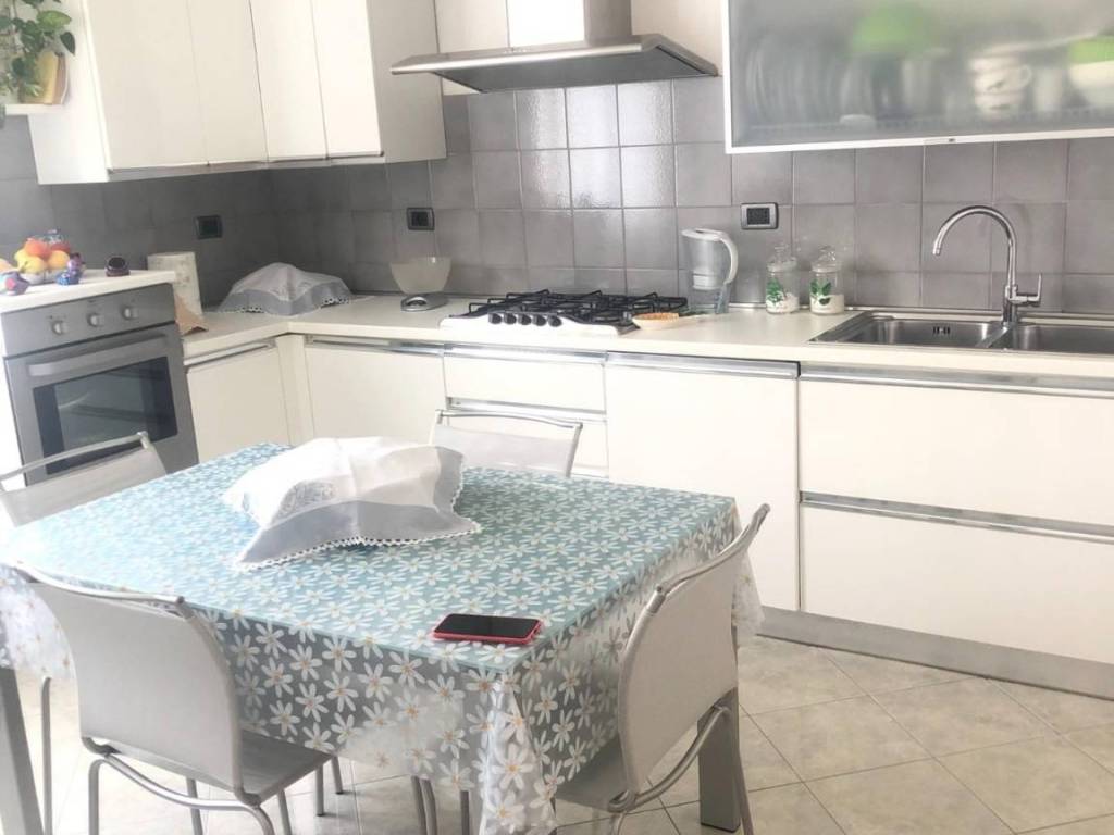 casa indipendente in vendita a Massa in zona Marina di Massa