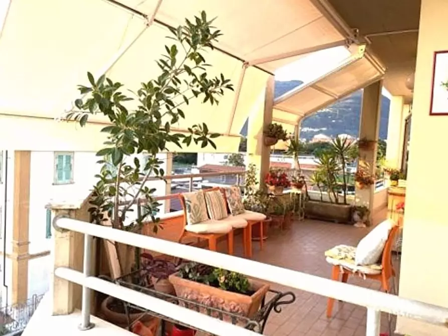 appartamento in vendita a Massa in zona Centro Storico