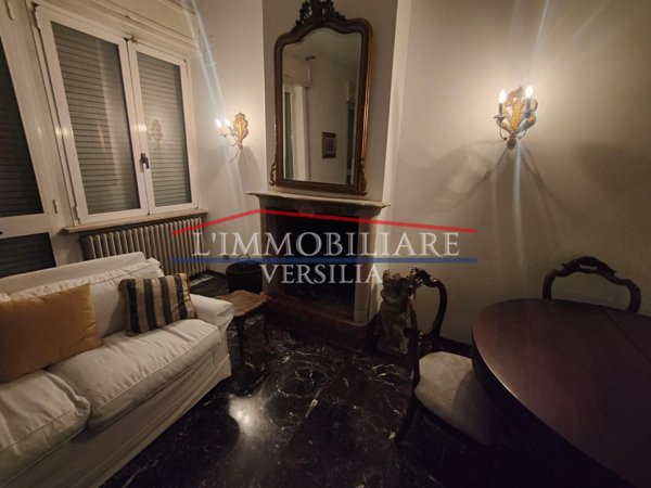 appartamento in vendita a Massa in zona Marina di Massa