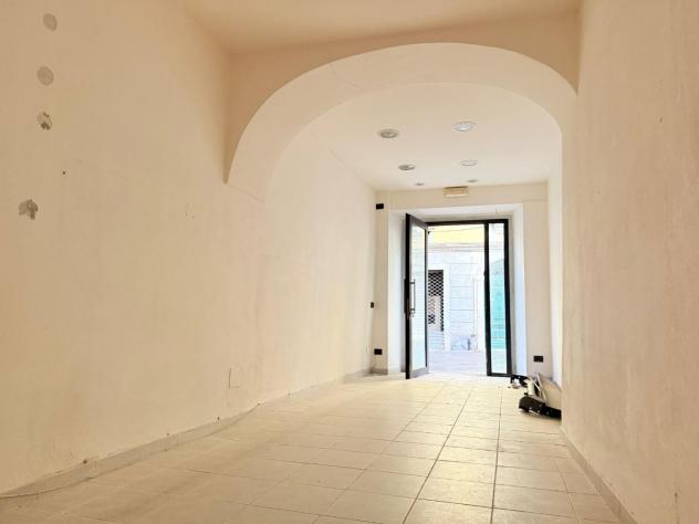 negozio in vendita a Massa in zona Centro Storico
