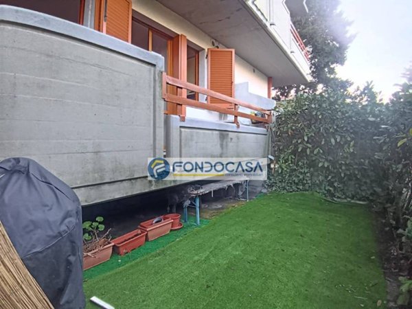 casa indipendente in vendita a Massa