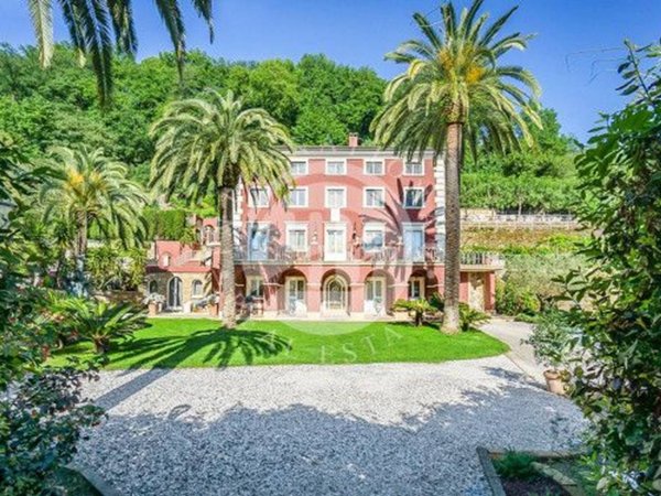 casa indipendente in vendita a Massa in zona Antona