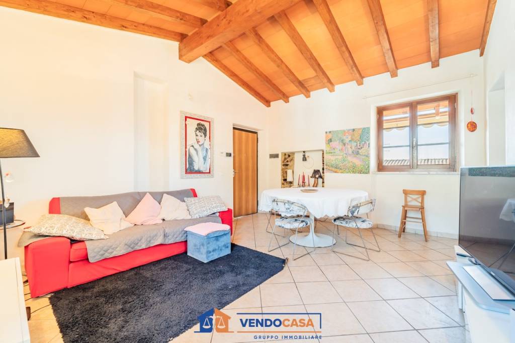 appartamento in vendita a Massa in zona Centro Storico