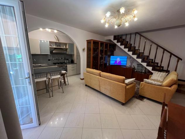 casa indipendente in vendita a Massa in zona Centro Storico