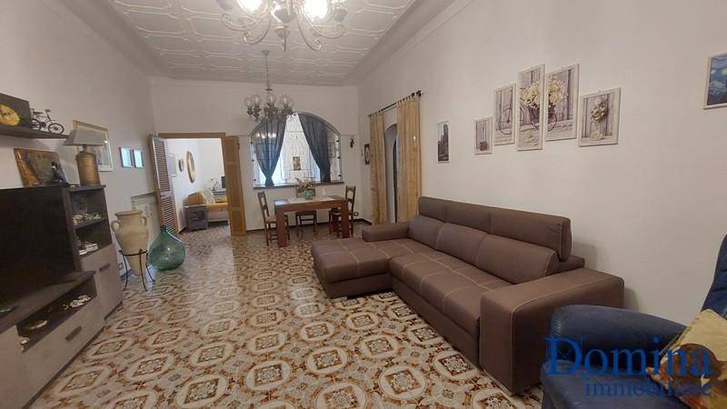 casa semindipendente in vendita a Massa in zona Marina di Massa