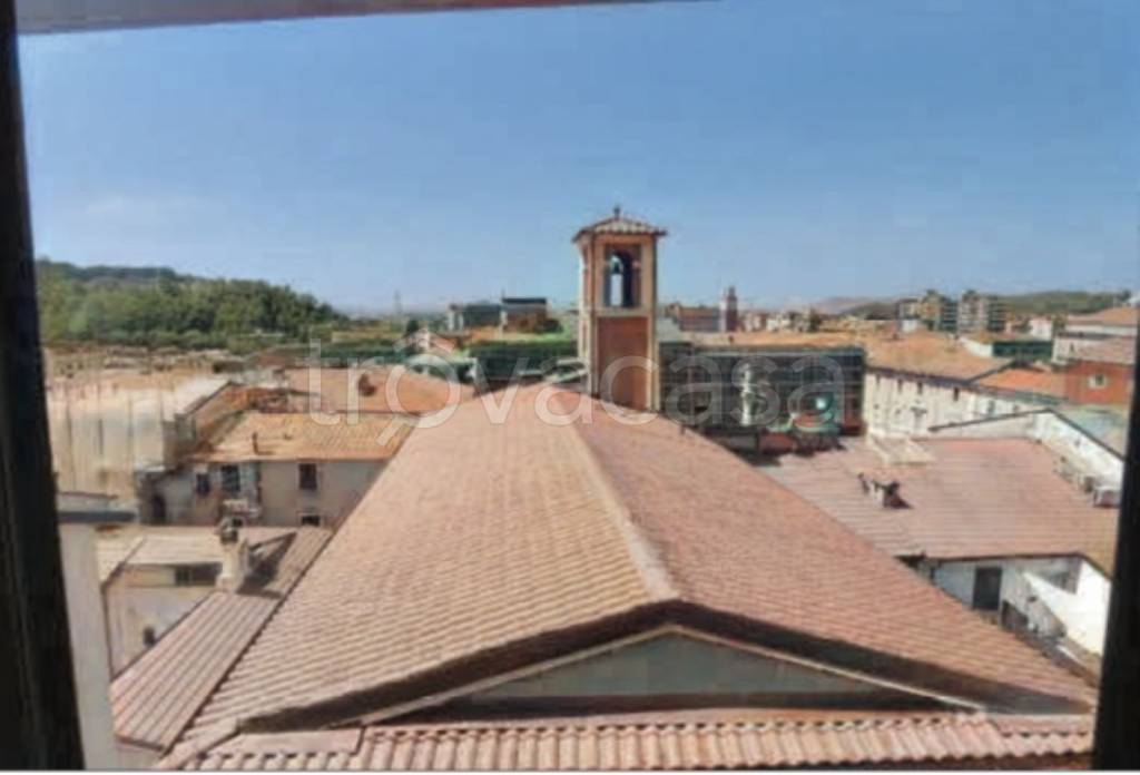 appartamento in vendita a Massa in zona Centro Storico