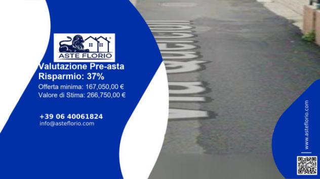 locale commerciale in vendita a Massa in zona Quercioli