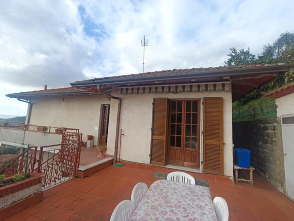 appartamento in vendita a Massa in zona Centro Storico